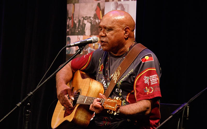 Archie Roach performing at the 2016 Human Rights Awards